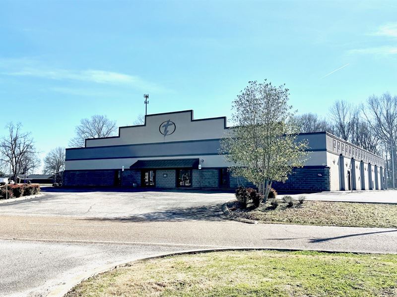 Church/Multi-Use Commercial Bldg : Jackson : Madison County : Tennessee