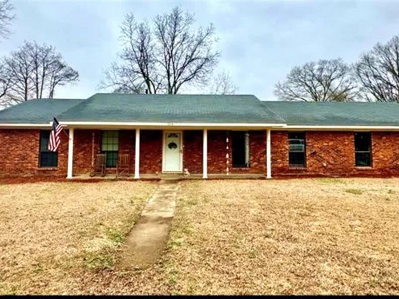 Home in Bolivar County At 304 Early : Benoit : Bolivar County : Mississippi