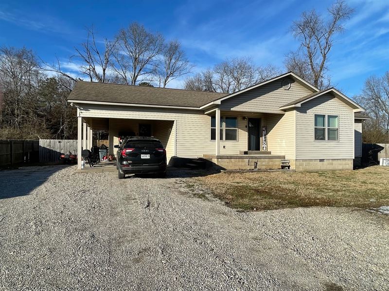 3 Bed, 2 Bath Home for Sale in Popl : Poplar Bluff : Butler County : Missouri