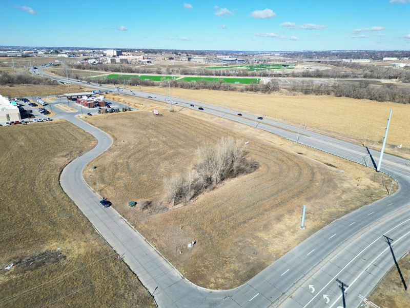 Giles Road Property, LA Vista, NE : La Vista : Sarpy County : Nebraska