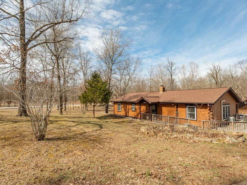 Charming 2-Bed, 1-Bath Cabin-Style : Poplar Bluff : Butler County : Missouri