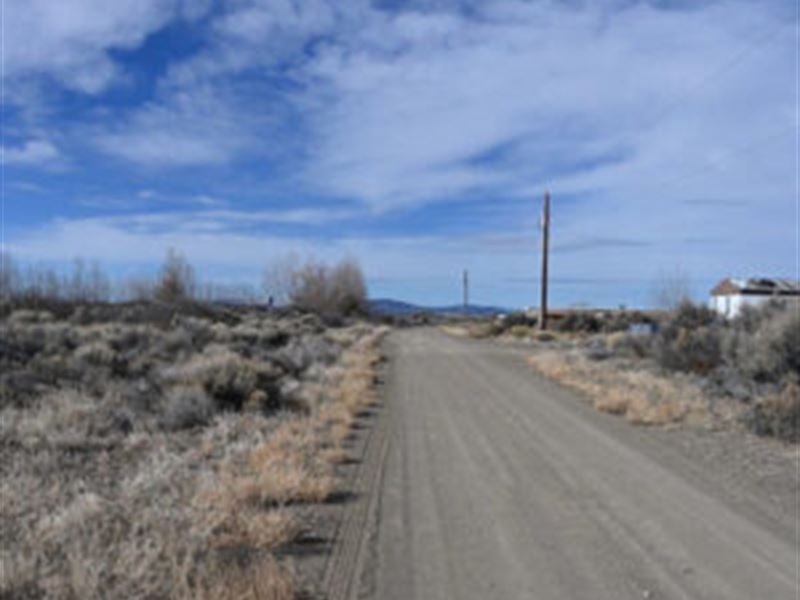 .33 Acres Near Baert Lake, OR : Christmas Valley : Lake County : Oregon