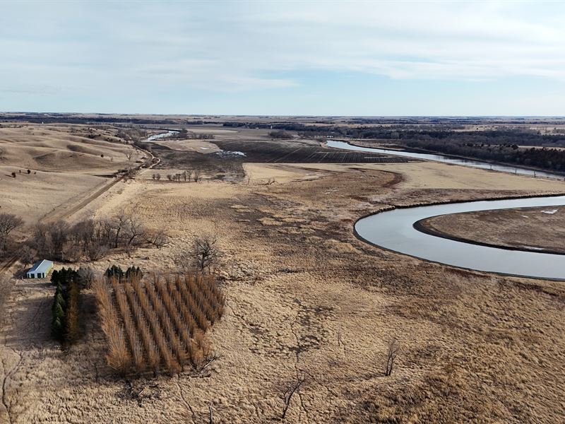 James River Frontage : Parkston : Hutchinson County : South Dakota