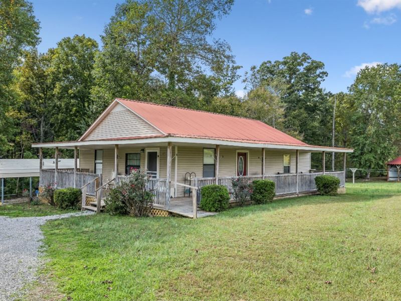 Private Home in Amish Country : Ethridge : Lawrence County : Tennessee