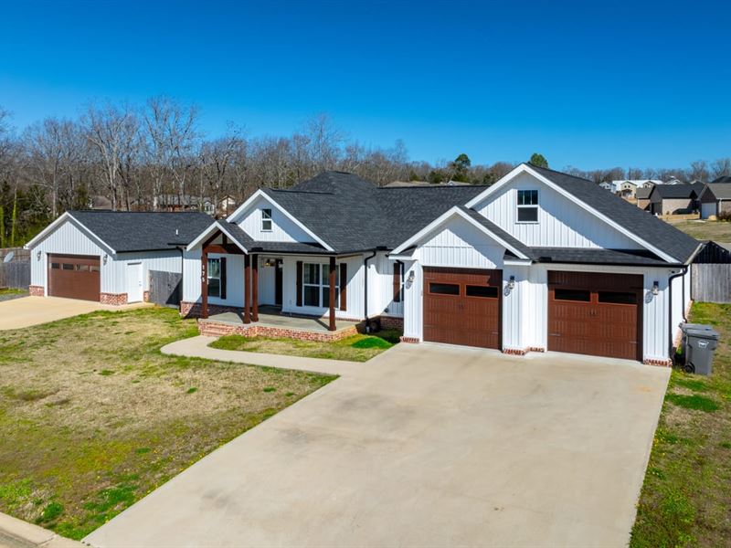 Exquisite Newly Built 3-Bedroom : Southside : Independence County : Arkansas