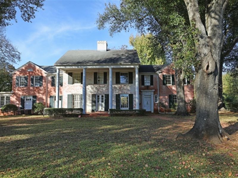 Historic Colonial Home for Auction : Paris : Lamar County : Texas