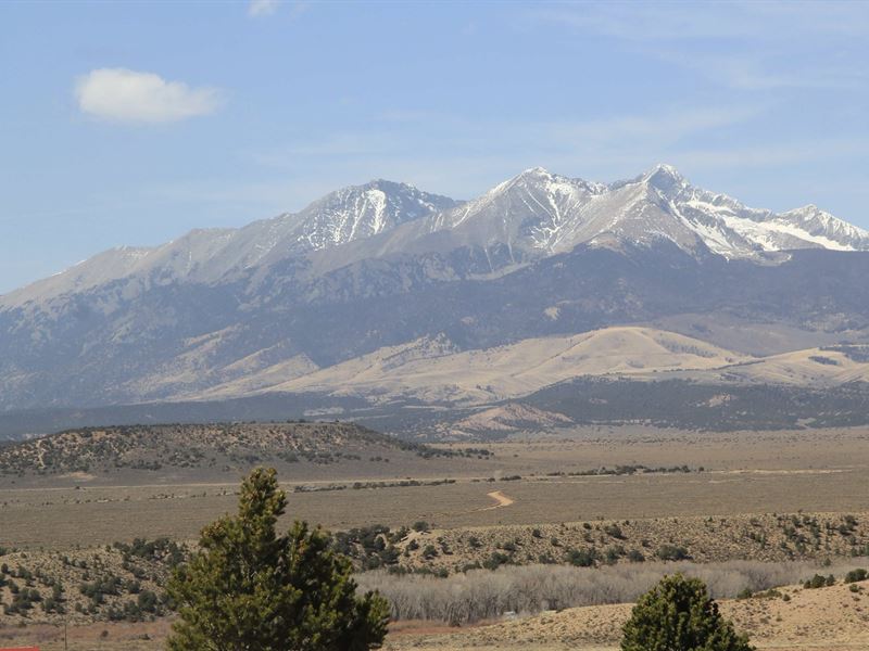 5 Acres of Mountain Views : Fort Garland : Costilla County : Colorado