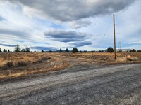 3.24 Acres Level Lot Near Power : Sprague River : Klamath County : Oregon
